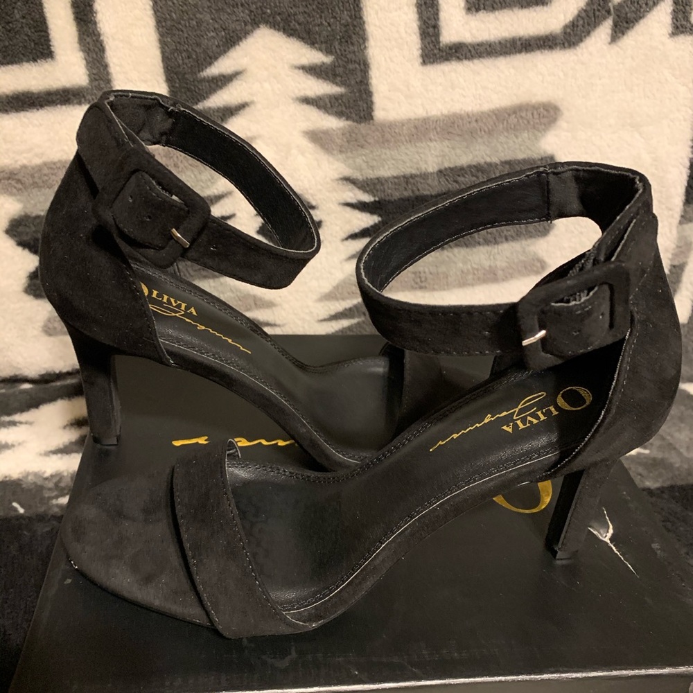 🆕Olivia Ferguson Black Suede Strapped Heels SZ:7